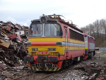 240.121-4 (S499.0121 ex S499.1003) ,,Laminátka,,